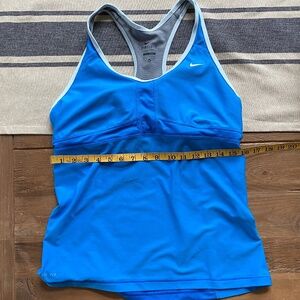 EUC, Nike DryFit Medium-Support Sports Tank with Padded Shelf Bra, SIZE XL